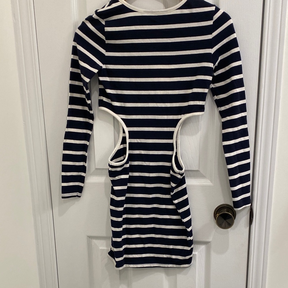 Topshop Petite Navy and White Striped Long Sleeve Dress With Side Cutouts - Picture 4 of 9